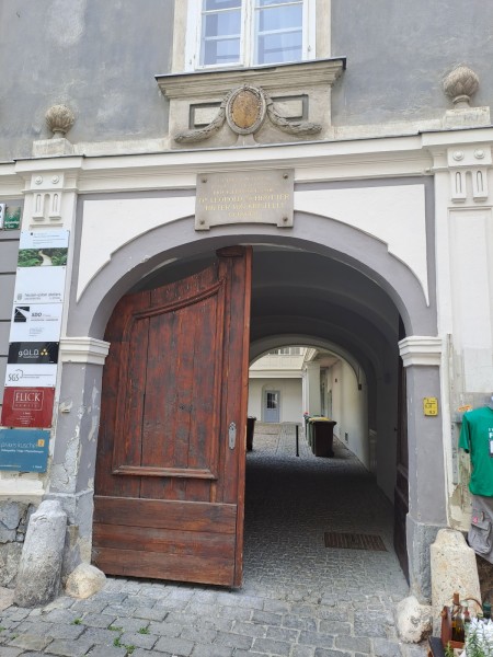 Eselstall Portal, Graz